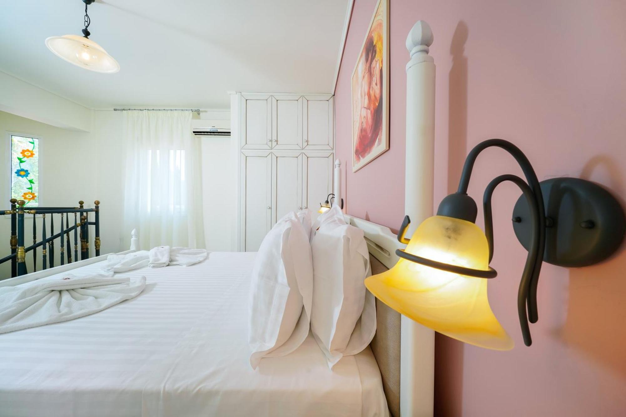 Lobelia Luxury Suites Khrysi Ammoudia Eksteriør bilde